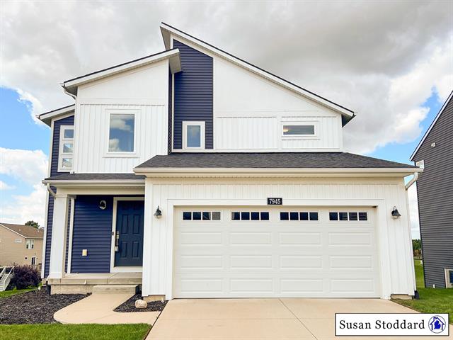 front view picture of 7945 Greendale Drive Se, Byron Center, MI. 49315