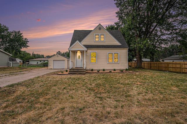 front view picture of 2031 E Hile Road, Muskegon, MI. 49444