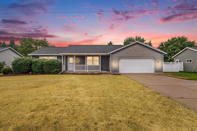 front view picture of 8728 Cottonwood Drive, Jenison, MI. 49428
