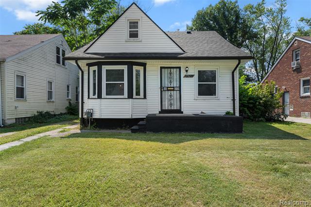front view picture of 17631 Kentfield Street, Detroit, MI. 48219