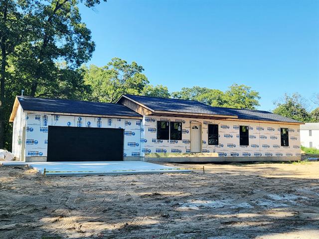front view picture of 356 W Ashland Road, Twin Lake, MI. 49457