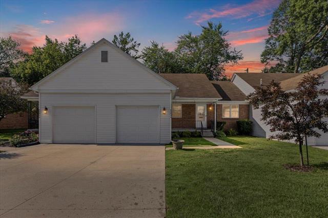 front view picture of 22830 Lincoln Court, Saint Clair Shores, MI. 48082