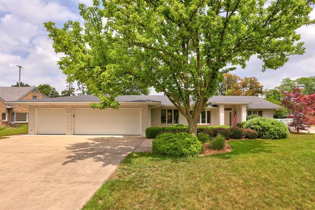 front view picture of 3485 Highland Drive, Bay City, MI. 48706