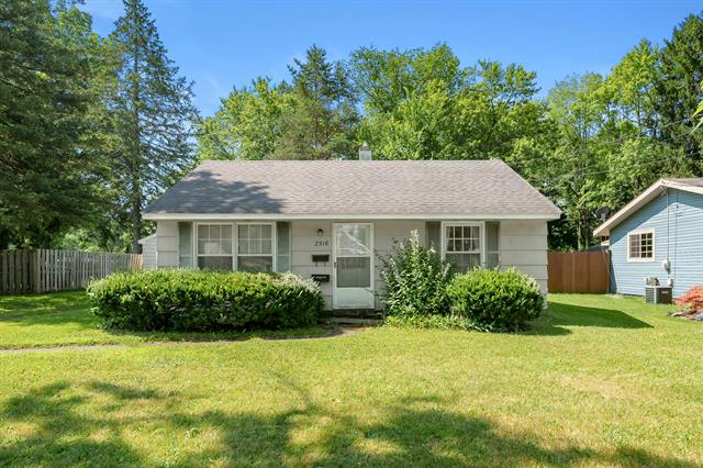 front view picture of 2516 Glendale Boulevard, Kalamazoo, MI. 49004