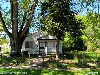 front view picture of 12801 Bentler Street, Detroit, MI. 48223