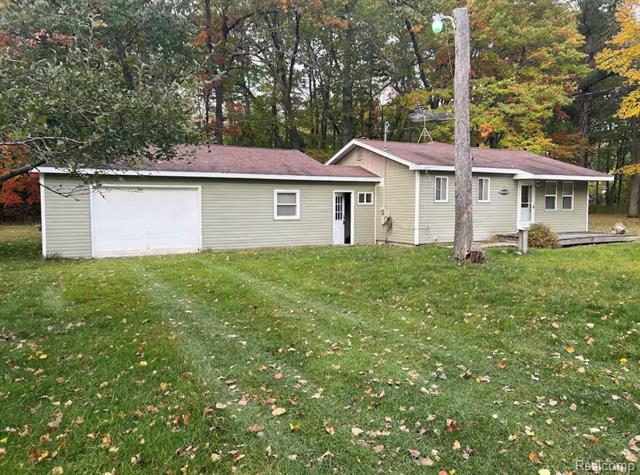 front view picture of 5315 E 8Th Street, Au Gres, MI. 48703
