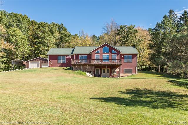 front view picture of 2223 Hidden Valley Road, Howell, MI. 48843