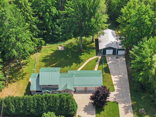 front view picture of 2007 S Lake Mitchell Drive, Cadillac, MI. 49601
