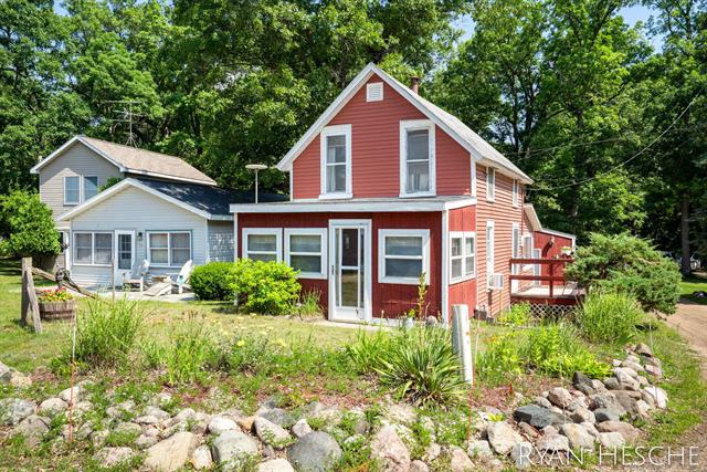 front view picture of 2230 Belding Avenue, Fenwick, MI. 48834