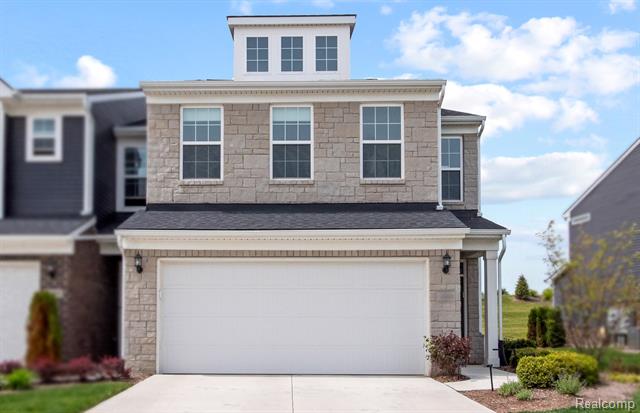 front view picture of 1515 Arcadia Drive, Milford, MI. 48381