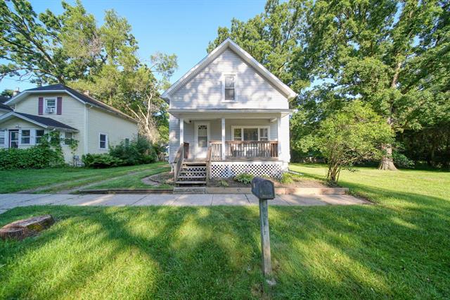 front view picture of 350 N Horton Street, Jackson, MI. 49202