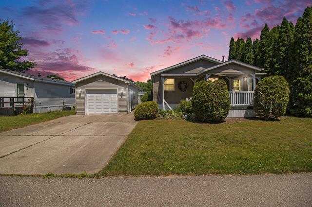 front view picture of 7286 Kildeer Lane, Ludington, MI. 49431