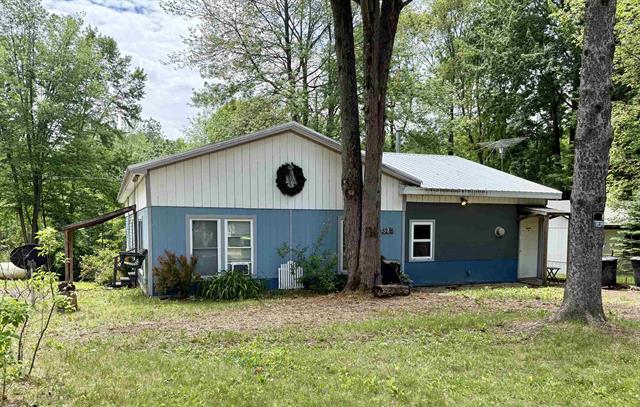 front view picture of 5285 Rose Street, Gladwin, MI. 48624