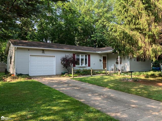 front view picture of 510 Hickory St Street, Linden, MI. 48451