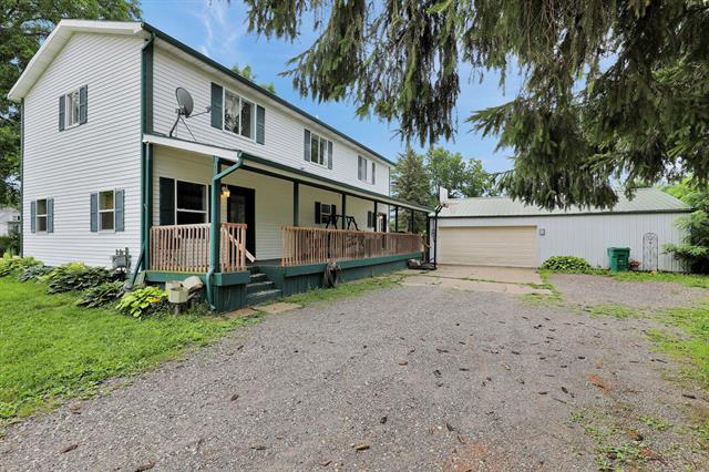 front view picture of 721 Foote Street, Charlotte, MI. 48813