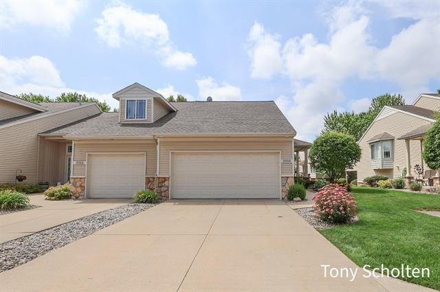 front view picture of 2956 Pebblestone Drive, Hudsonville, MI. 49426