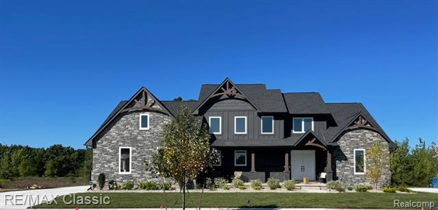 front view picture of 001 Buttercup Trail, Milford, MI. 48381