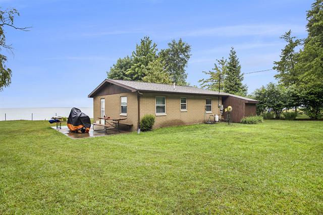 front view picture of 1466 Lake Shore Drive, Fennville, MI. 49408