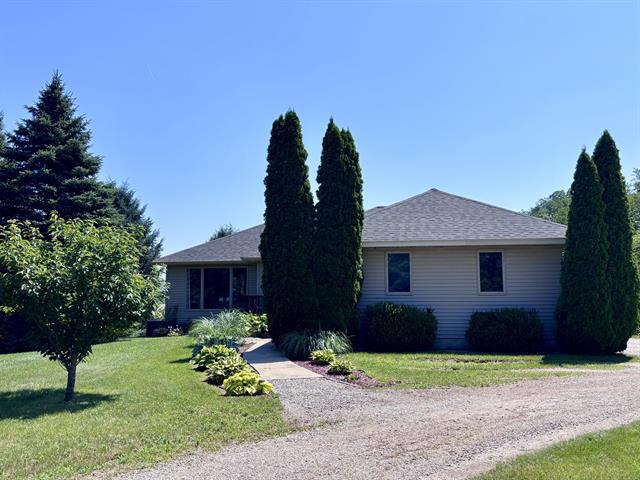 front view picture of 69361 Carls Road, Sturgis, MI. 49091