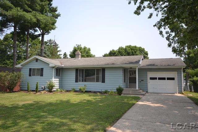 front view picture of 304 N Van Buren Street, Tecumseh, MI. 49286