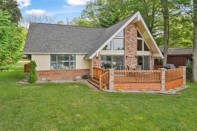 front view picture of 250 Driftwood Circle Circle, Prudenville, MI. 48651