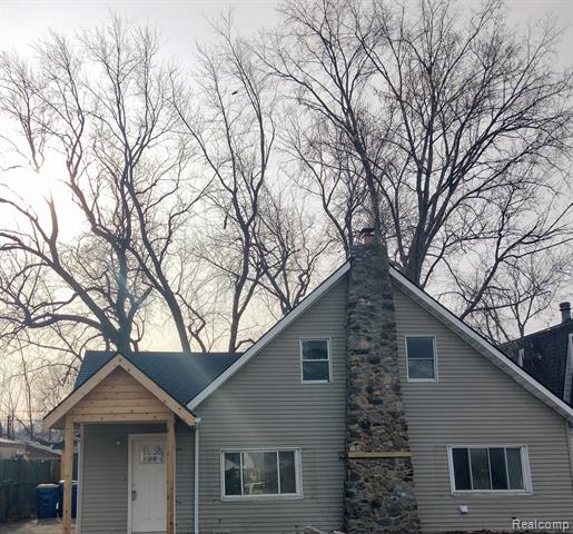 front view picture of 469 Lakeside Dr, Waterford, MI. 48328