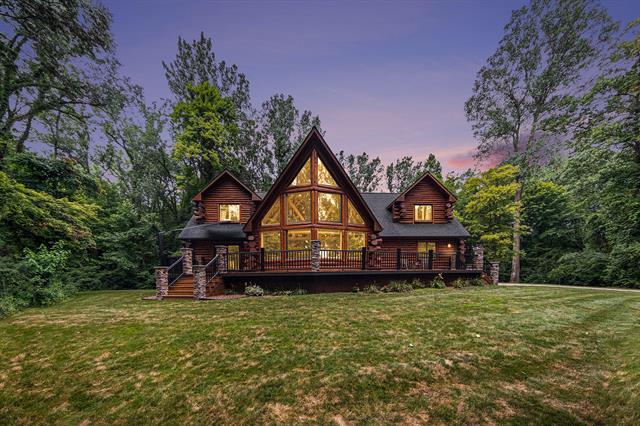 front view picture of 7750 Hivon Road, Carleton, MI. 48117