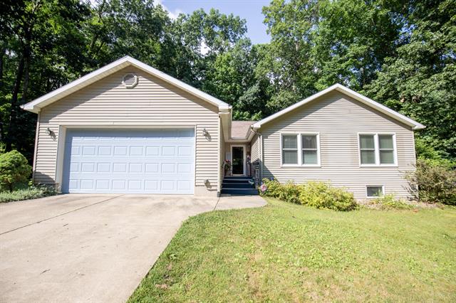 front view picture of 1100 Sherwood Forrest Trail, Sturgis, MI. 49091