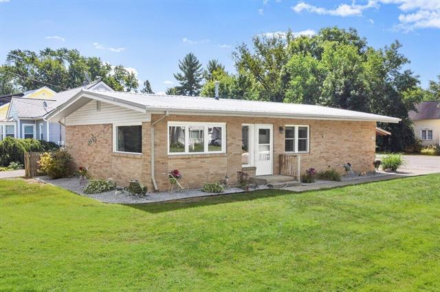front view picture of 20 River Street, Coopersville, MI. 49404