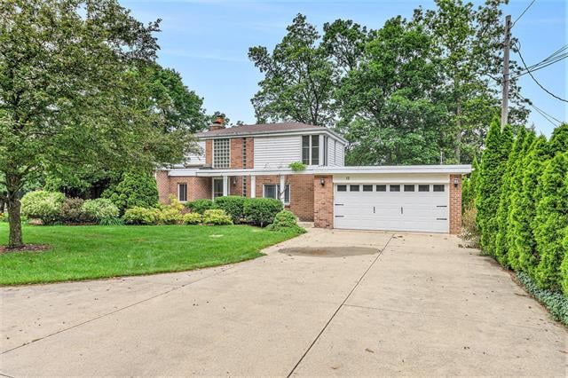 front view picture of 12 Hiawatha Drive, Battle Creek, MI. 49015