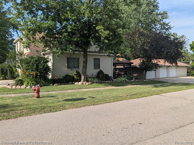 front view picture of 3237 Rogers Street, Marlette, MI. 48453