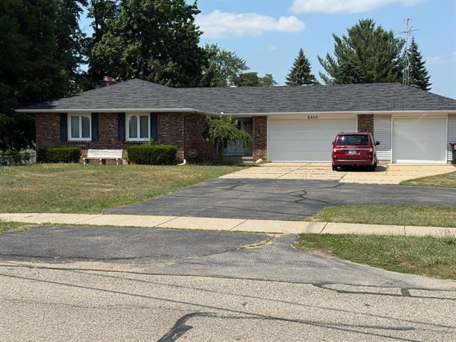 front view picture of 2101 Rosewood Street, Jenison, MI. 49428