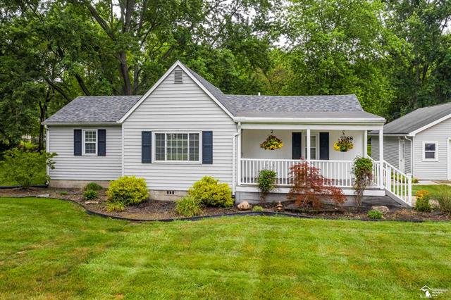 front view picture of 7768 Summerfield Road, Lambertville, MI. 48144