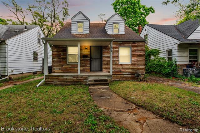 front view picture of 18148 Heyden Street, Detroit, MI. 48219