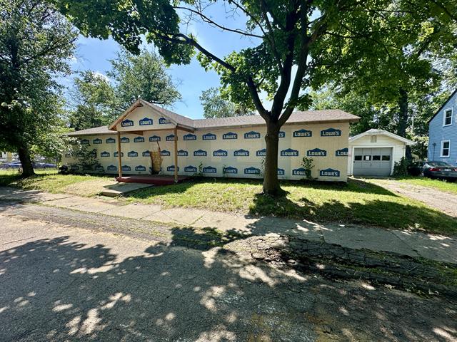 front view picture of 1820 Elgin Street, Kalamazoo, MI. 49001