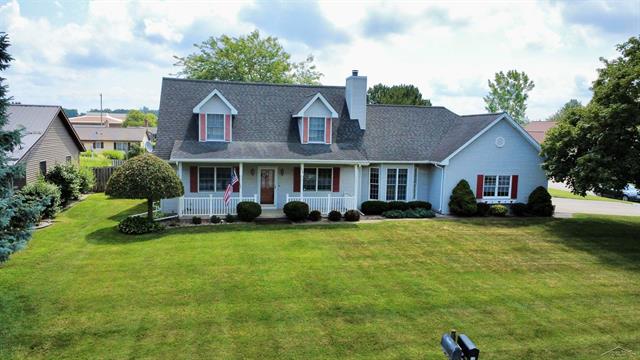 front view picture of 530 Plantation Drive, Saginaw, MI. 48638