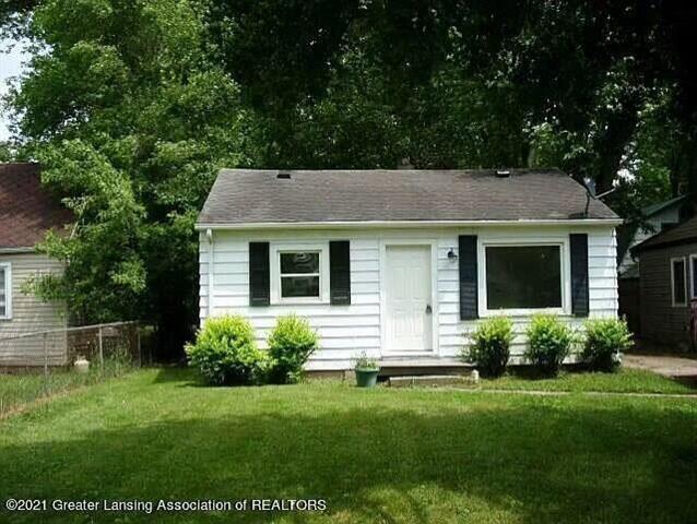 front view picture of 4927 Starr Avenue, Lansing, MI. 48910