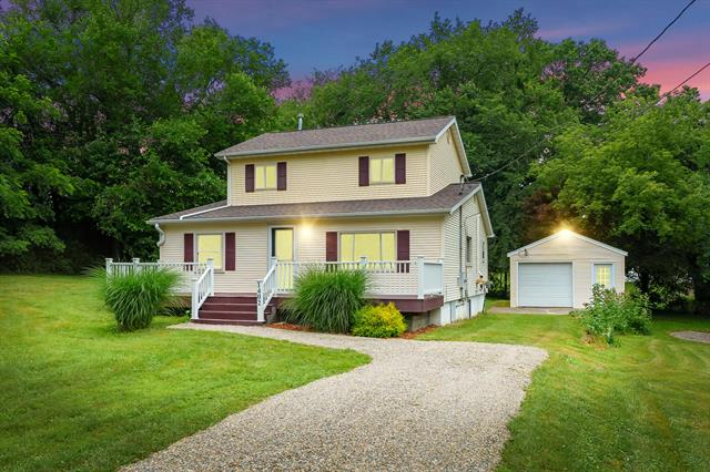 front view picture of 1402 Gracel Street, Jackson, MI. 49202