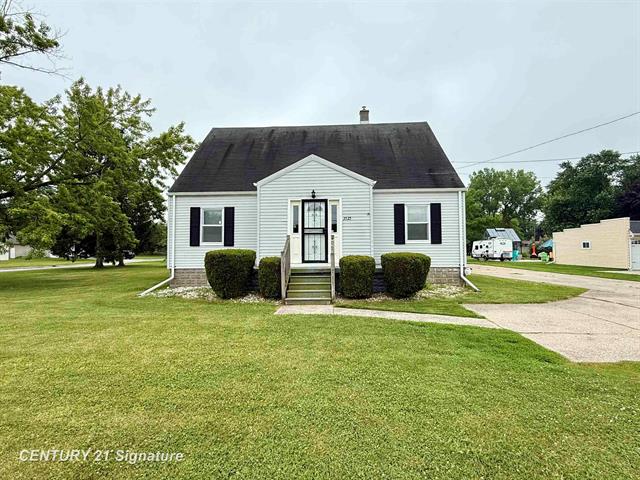 front view picture of 3525 Shattuck Road, Saginaw, MI. 48603