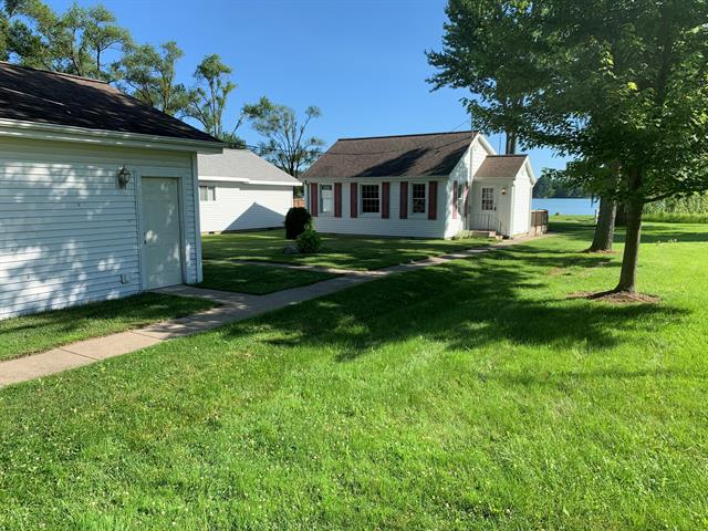 front view picture of 1000 Lakeview Drive, Brooklyn, MI. 49230
