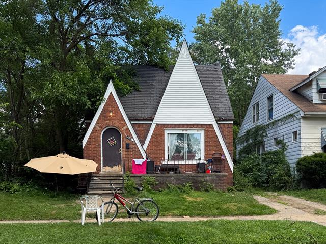 front view picture of 14904 Stansbury Avenue, Detroit, MI. 48227