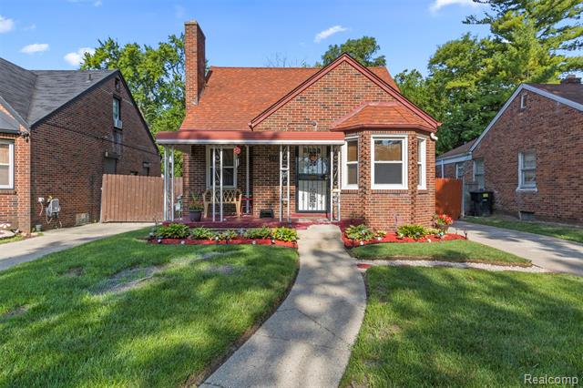 front view picture of 19359 Montrose Street, Detroit, MI. 48235
