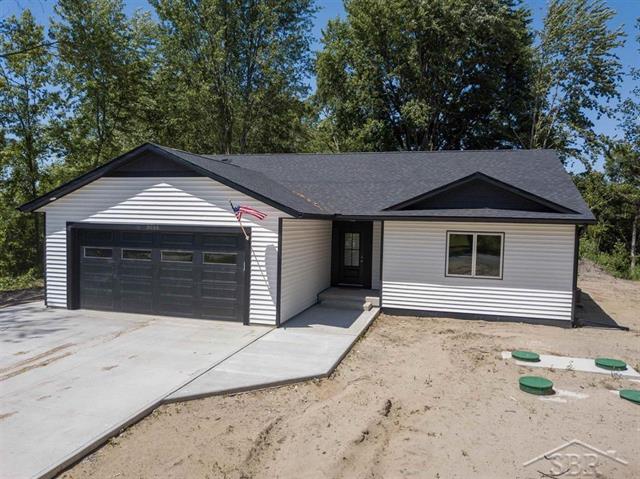 front view picture of 3055 E Gordonville Road, Midland, MI. 48640