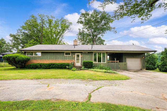 front view picture of 10353 S Chapin Lane, Berrien Springs, MI. 49103