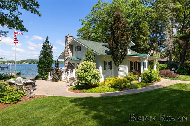 front view picture of 2625 Elmwood Drive, Pierson, MI. 49339