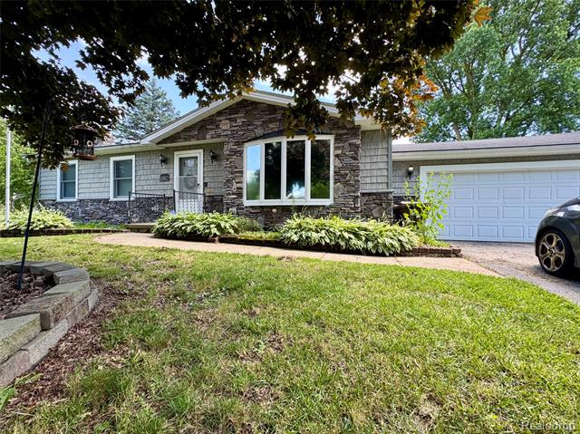 front view picture of 5934 Montebello Avenue, Haslett, MI. 48840