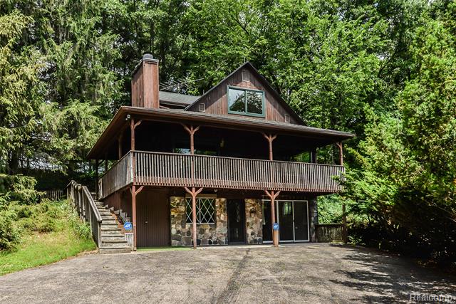 front view picture of 17750 Dexter Trail, Gregory, MI. 48137