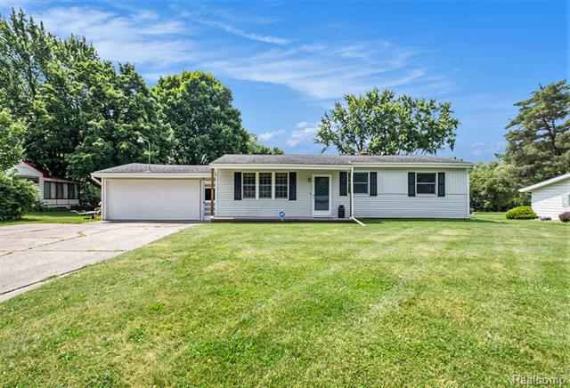 front view picture of 1285 Westwood Drive, Flint, MI. 48532