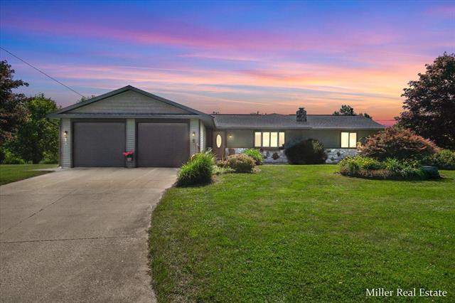 front view picture of 2675 Star School Road, Hastings, MI. 49058