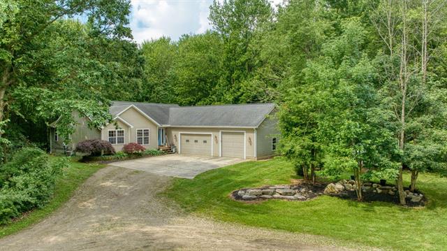 front view picture of 8395 Dalton Road, Onsted, MI. 49265